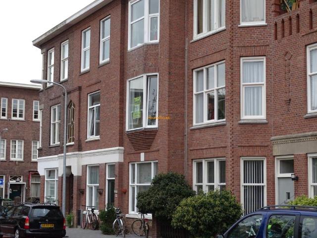 Appartement te huur in Bloemenbuurt, Zuid Holland