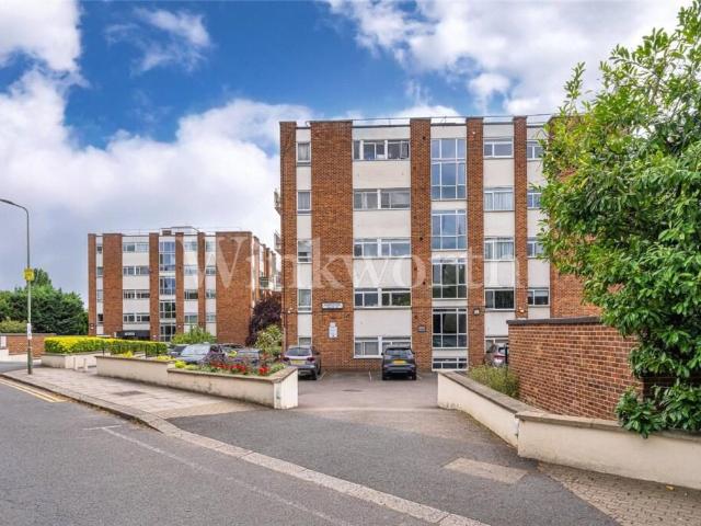 Apartment for rent in Temple Fortune, Greater London