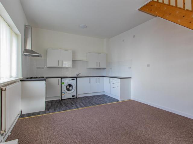 Apartment for rent in Plasnewydd, Falcon Lodge