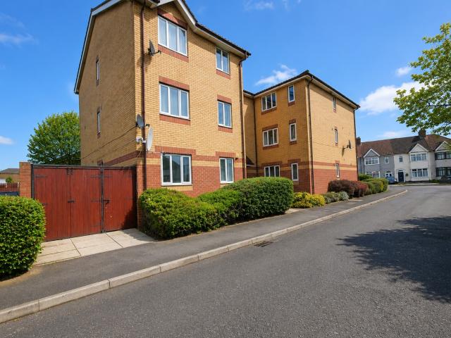 Apartment for rent in Chadwell Heath, Greater London