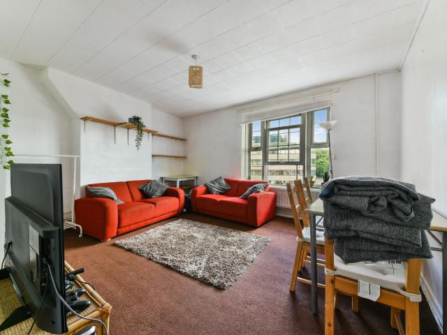 Apartment for rent in Oval, Greater London