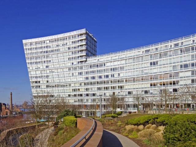 Apartment for rent in Waterfront, Calderstones