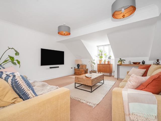 Apartment for rent in London Borough of Hounslow, Greater London