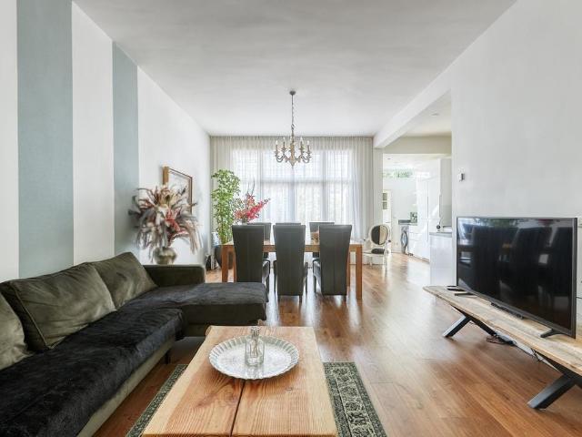 Appartement te huur in Bloemenbuurt, Zuid Holland