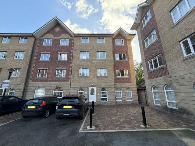 Apartment for rent in Salford Quays, Salford
