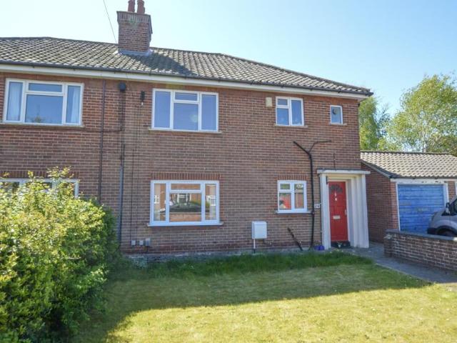 Apartment for rent in Lakenham, East Bank