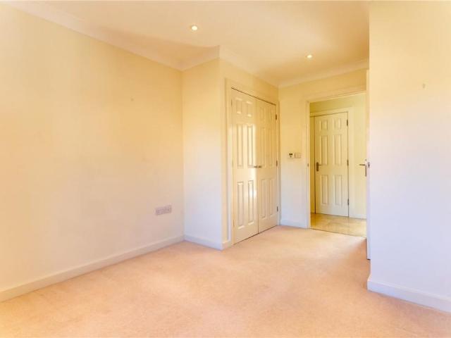 Apartment for rent in Pennypot, Woking