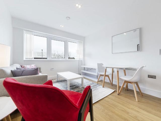 Apartment for rent in Farley Hill, Spring Park