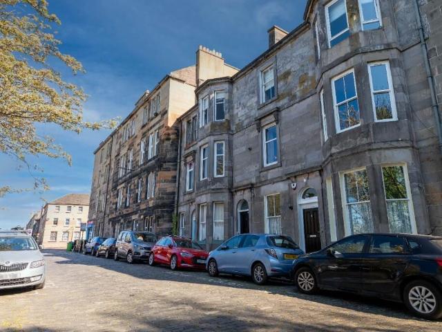 Apartment for rent in North Leith, Leith