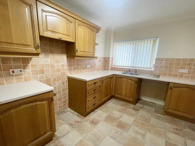 Apartment for rent in Tricketts Cross, Ferndown