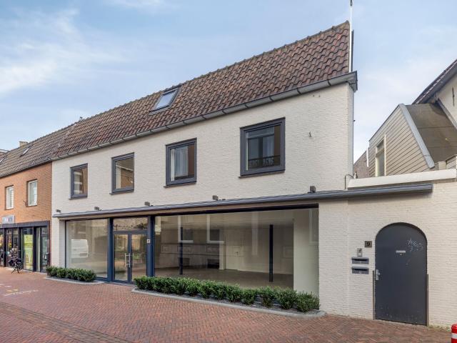 Appartement te huur in Strijen, Oosterhout