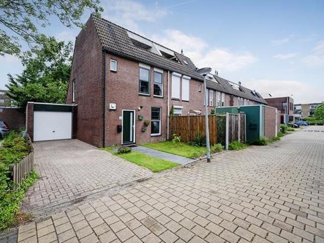 Appartement te huur in De Stelling, Lelystad