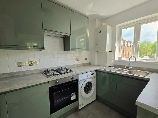 Apartment for rent in Fair Oak and Horton Heath, Helford