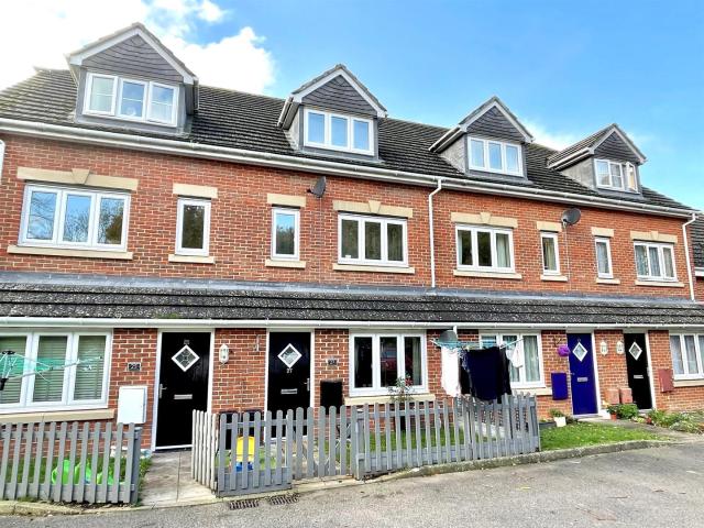 Apartment for rent in Spring Vale, Hampshire