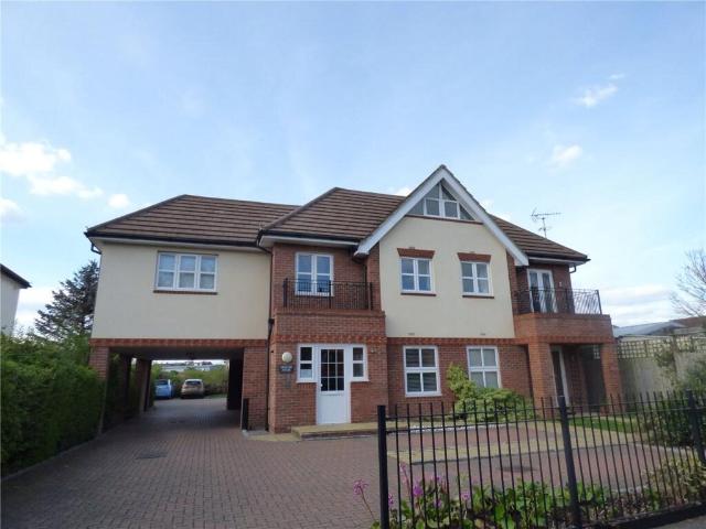Apartment for rent in Littleton Common, Lower Halliford
