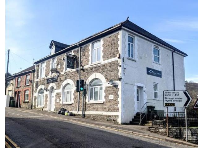 Apartment for rent in Pen-y-coedcae, Pontypridd