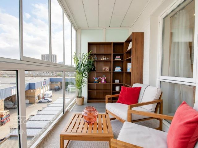 Apartment for rent in Albury Court, Greater London