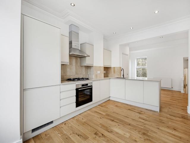 Apartment for rent in Fulham, Greater London