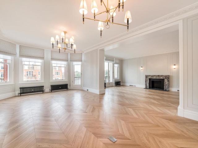 Apartment for rent in Kensington, Greater London