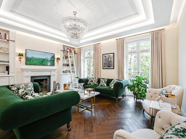 Apartment for rent in Kensington, Greater London