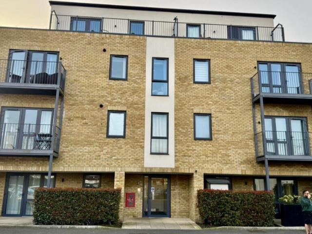 Apartment for rent in Ickenham, Greater London