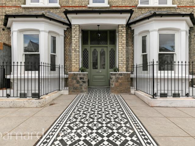 Apartment for rent in Furzedown, Greater London