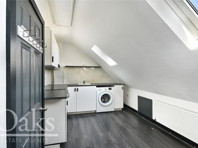 Apartment for rent in London Borough of Croydon, Addiscombe