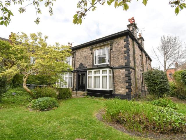 Apartment for rent in Birkenhead, Wirral