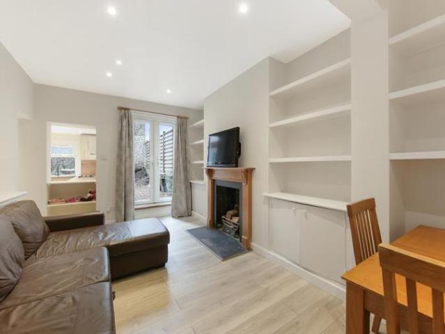 Apartment for rent in Clapham Junction, Greater London