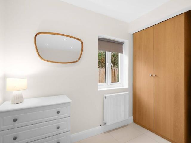 Apartment for rent in Woodside Park, Greater London