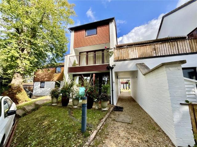 Apartment for rent in Highcliffe