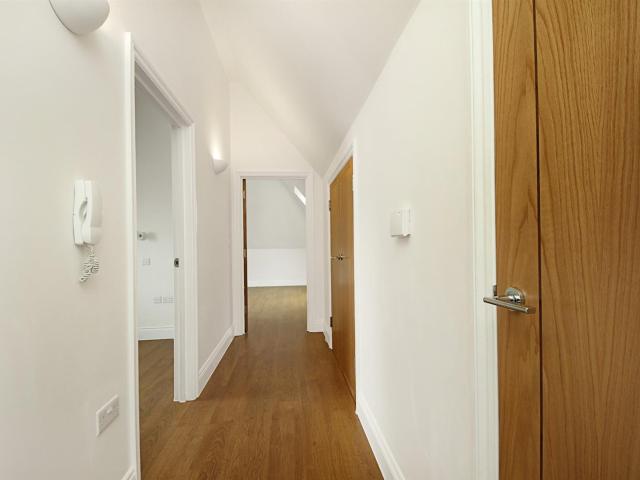 Apartment for rent in London Borough of Ealing, Greater London