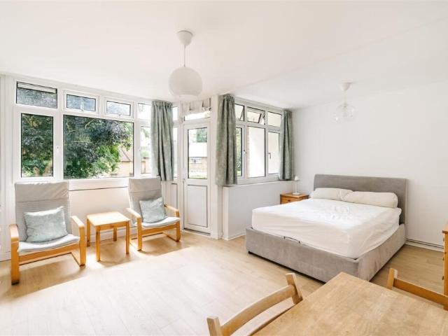 Apartment for rent in Chalk Farm, Greater London