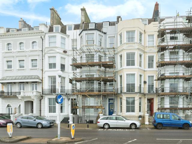 Apartment for rent in West Marina, Guestling Green
