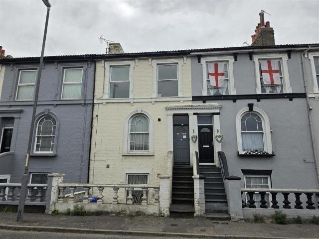 Apartment for rent in Sheerness, Oad Street