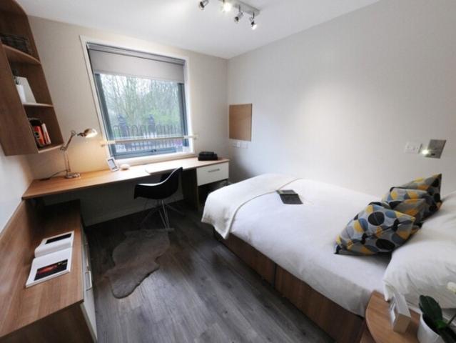Room for rent in Barnsbury, Greater London