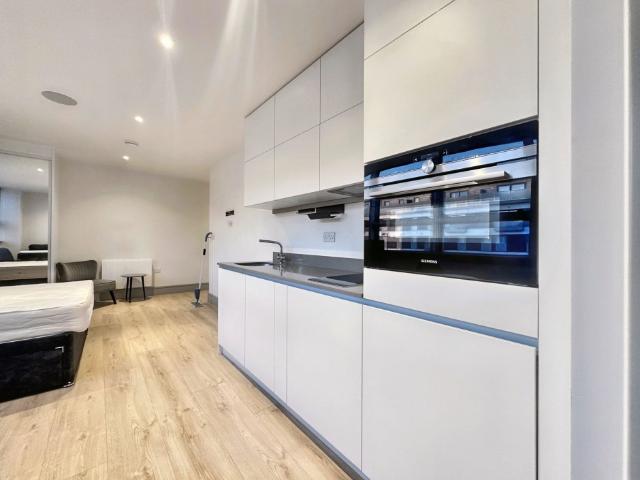 Apartment for rent in London Borough of Hillingdon, Greater London