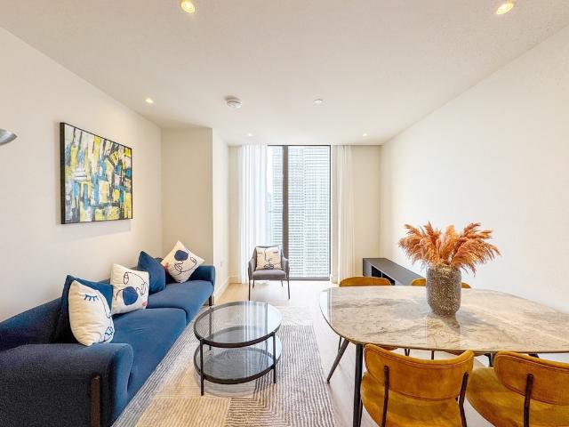 Apartment for rent in Canary Wharf, Greater London
