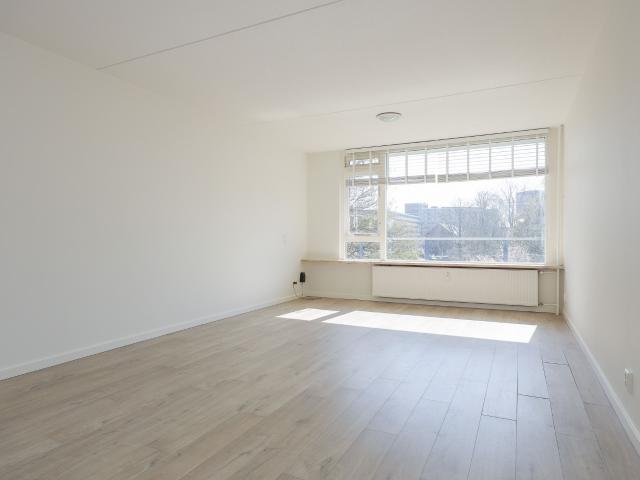 Appartement te huur in Diemen, Diemen-Centrum
