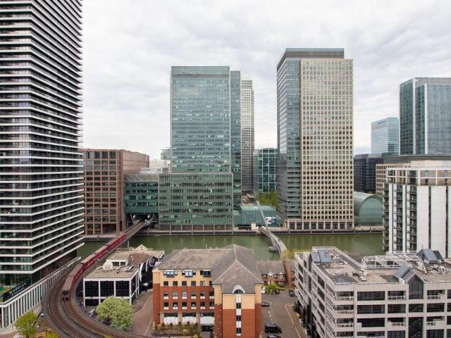 Apartment for rent in Canary Wharf, Greater London