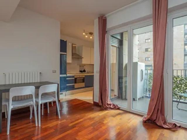 Appartamento in affitto a Municipio 9, Milano