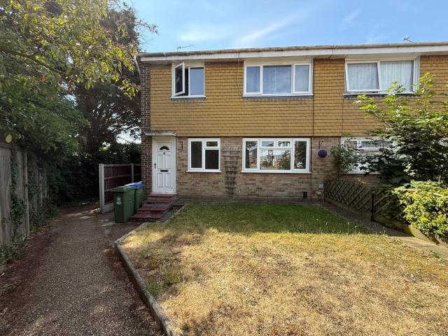 Apartment for rent in West Heath, Greater London