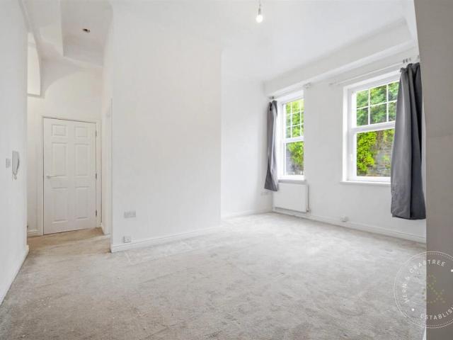 Apartment for rent in Pontypridd, Wales