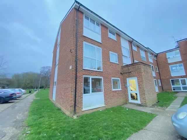 Apartment for rent in Woodhall Farm, Pouchen End