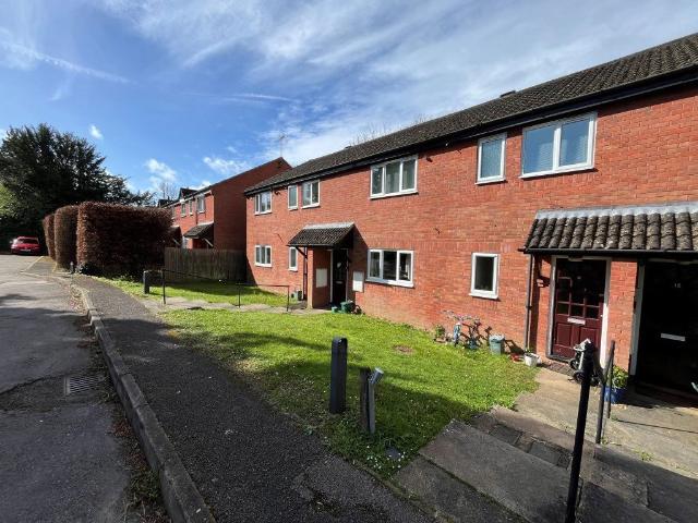 Apartment for rent in Hatching Green, Five Acres