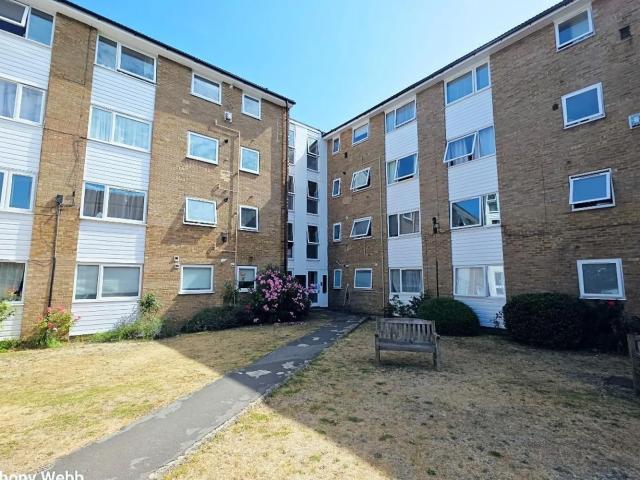 Apartment for rent in Bowes, Greater London