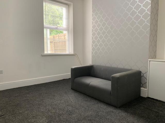 Apartment for rent in Pengam Green, Falcon Lodge