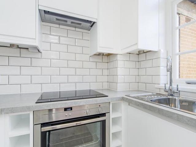 Apartment for rent in Victoria, Greater London