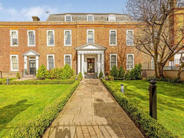 Apartment for rent in Mortlake, Greater London