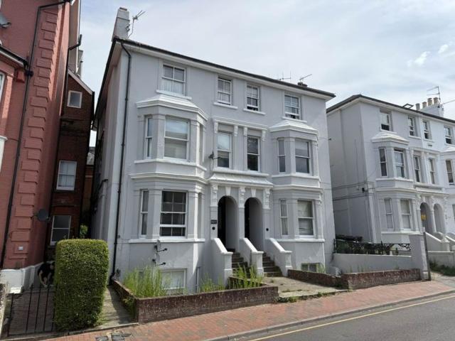 Apartment for rent in Broadwater Down, Sandown Park